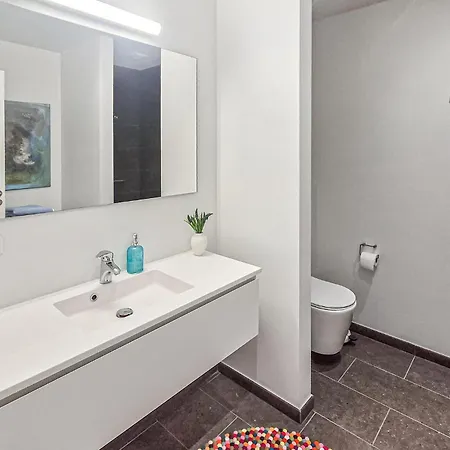 2 Bedroom Gorgeous In *